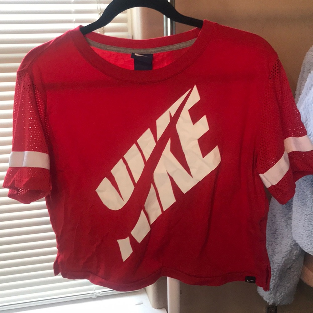 Nike top